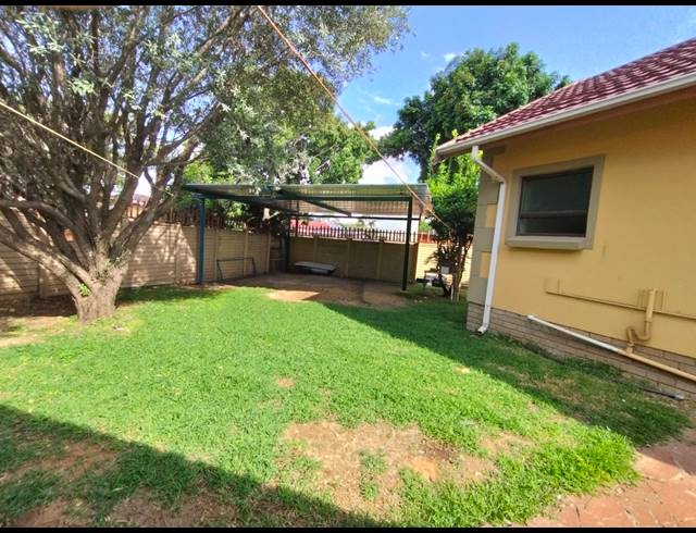 3 BEDROOM HOUSE FOR SALE IN GEELHOUTPARK